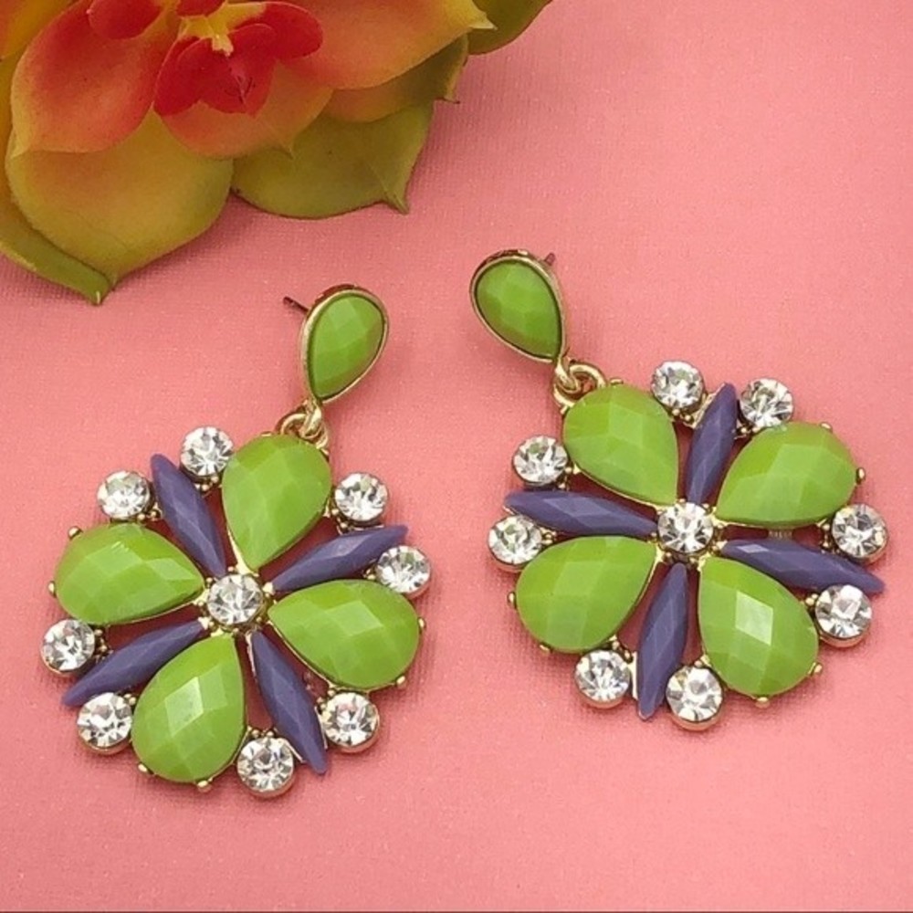 🌼 Lime Green & Lavender Flower Earrings